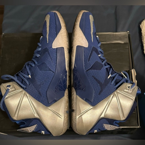 Nike Lebron 12 XII “What If?” Size 13 Excellent Condition Dallas Cowboys - Picture 5 of 14